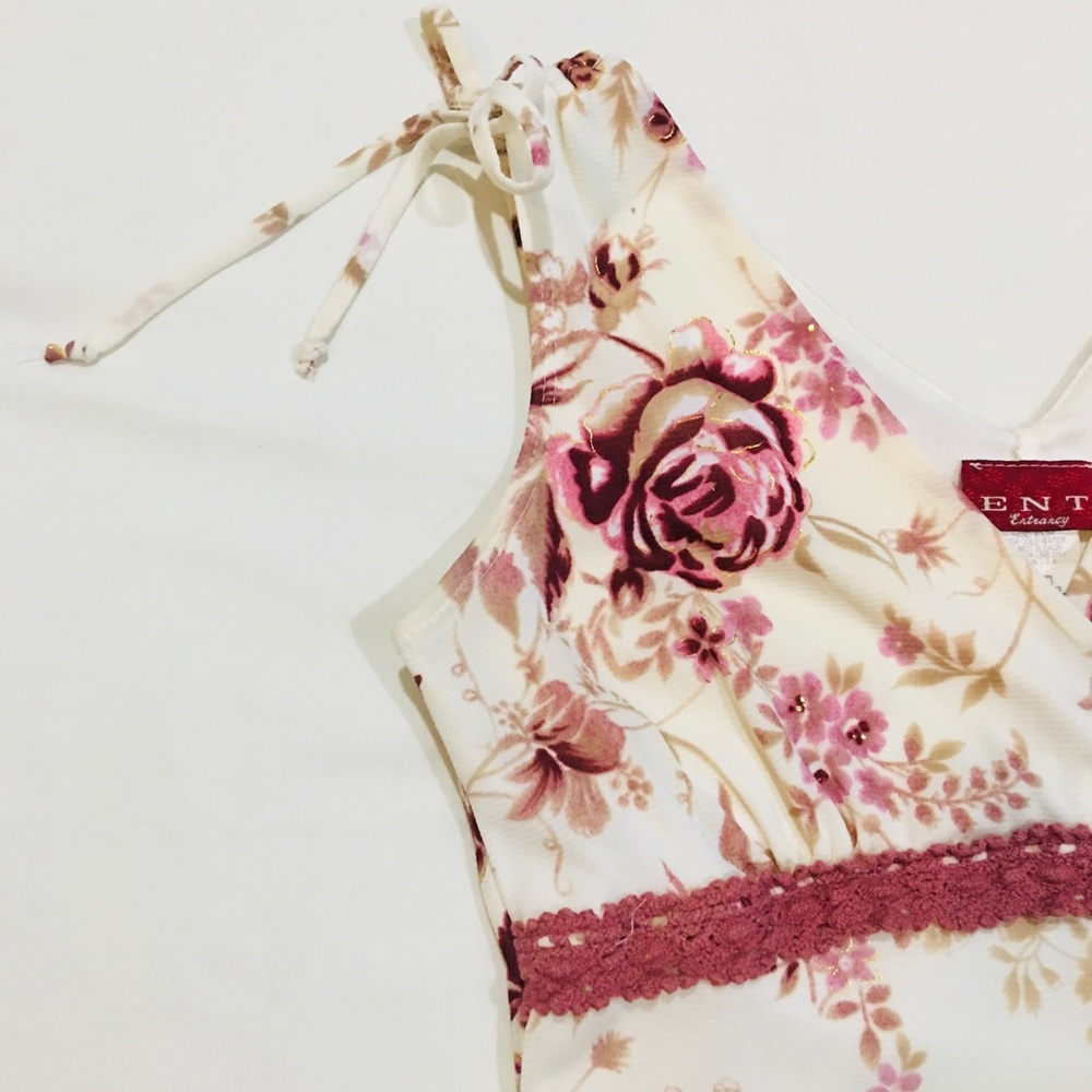Cream and Pink Floral Mermaid Flare Dress with Gold Detailed Roses - Picture 5 of 13